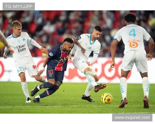 法甲比赛动向分析：近期战术变化与球队重组趋势